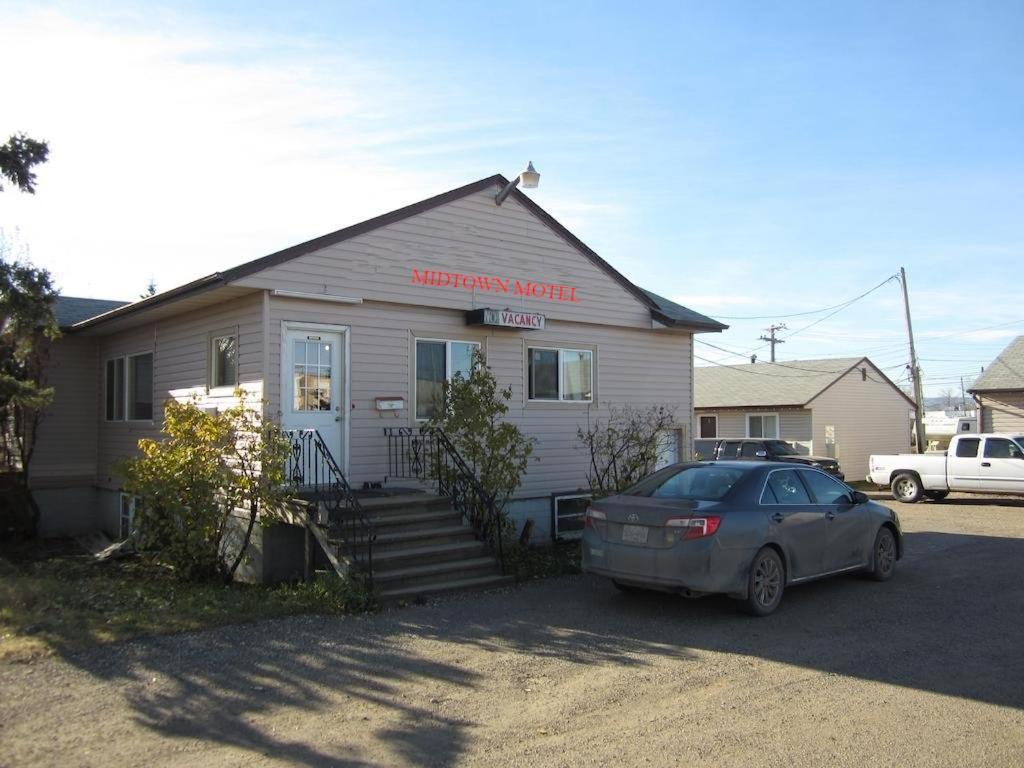 Midtown Motel On Alaska Ave Dawson Creek Exterior foto